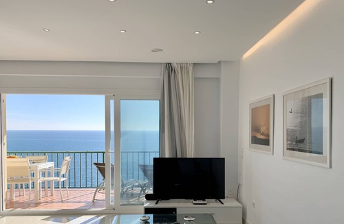 Costa del Sol Condo | Olympus 2-The house of the gods, beachfront, terrace