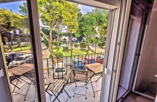 El Puerto de Santa Maria Apartment | On the Beatiful Square & Park, Premium Location with Bars and Restaurants nearby
