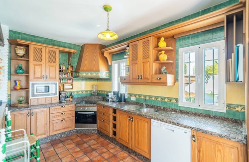 Torrox Villa | One-Level Mountain Villa: Spectacular Views, Pool & Hot Tub
