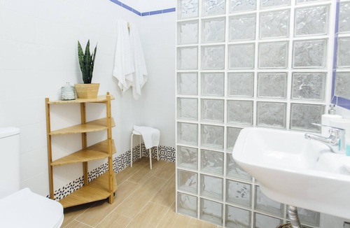 Encarnacion-Regina Apartment | One & Lux - Alcazares 1