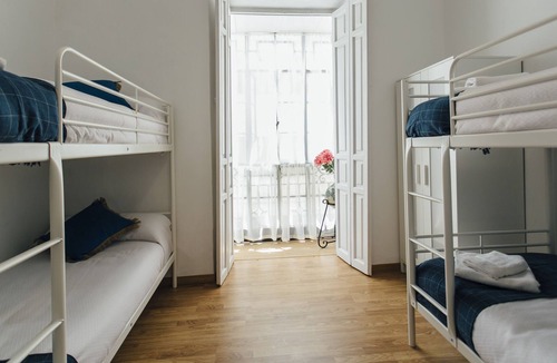 Encarnacion-Regina Apartment | One & Lux - Alcazares 1
