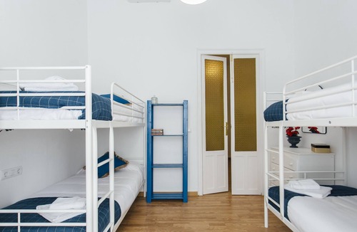 Encarnacion-Regina Apartment | One & Lux - Alcazares 1