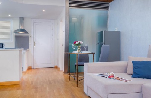 Alameda Apartment | Panther Home Becas