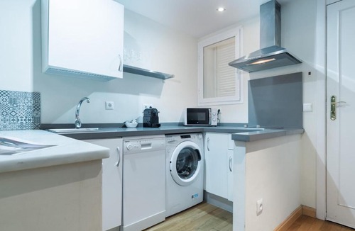 Alameda Apartment | Panther Home Becas