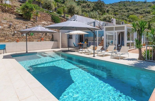 Sayalonga Villa | Paraiso d'Oliva Sayalonga by Ruralidays