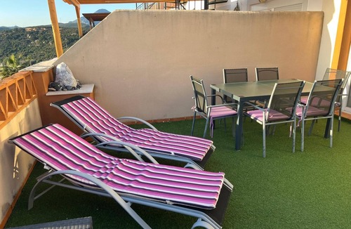 Casares Apartment | PENTHOUSE WEST ESTEPONA CASARES WITH SEA VIEW 2 BEDROOMS AND SOFA BED DONA JULIA