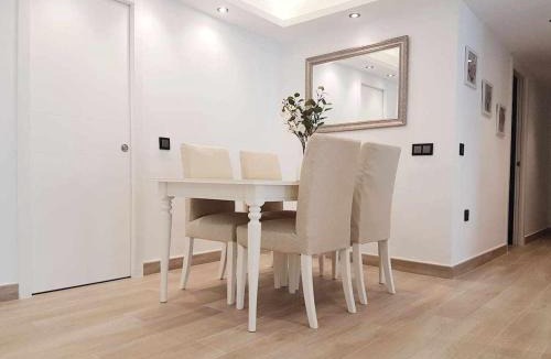 Torremolinos City Centre Apartment | Pepe’s Home - Torremolinos Centro - Parking
