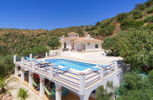 Almogia Villa | Perfect 3 bed villa in a tranquil setting