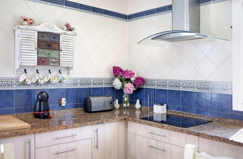 Chiclana de la Frontera House | Pet-Friendly Holiday Home Olivos 1b with Pool and Wi-Fi