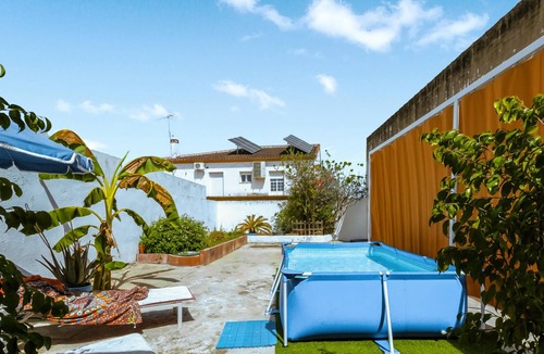 El Pedroso House | Pet friendly home in El Pedroso with WiFi