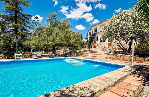 Lucena House | Pet friendly home in Lucena
