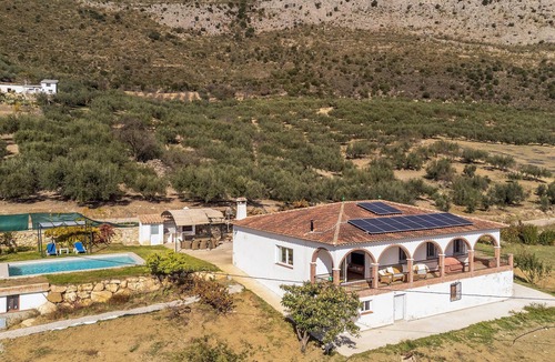 Periana House | Pet friendly home in Periana