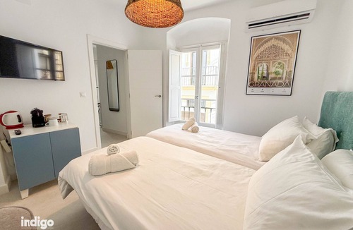 Ayamonte Bed & Breakfast | Pinta Beautiful Modern Suite within the centre of Ayamonte DAV02