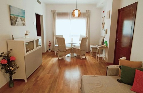 La Victoria Apartment | Piscina, patio privado y aparcamiento
