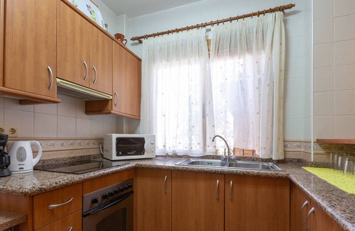Casarabonela House | PISO CENTRAL - 2 PAX - Charming apartment with free WiFi.