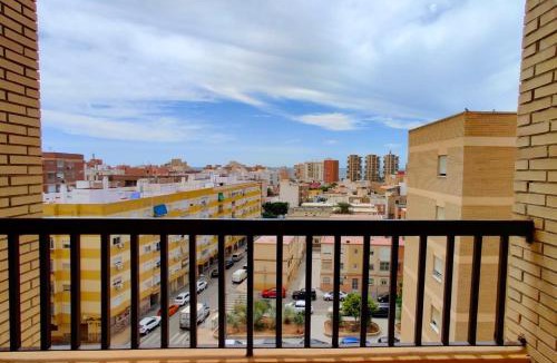 Almeria Apartment | Piso cerca Playa con 2 duchas y 5 Aires Acondicionados