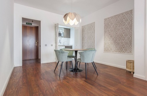 Cotos Apartment | Plaza de Castilla III - Cozy apartment in Madrid