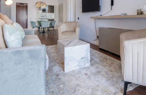 Cotos Apartment | Plaza de Castilla III - Cozy apartment in Madrid