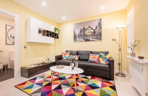 Moncloa - Arguelles Apartment | Plaza de España Central - Cozy apartment