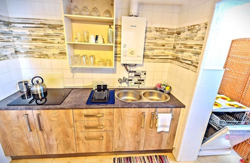 El Puerto de Santa Maria Apartment | Plaza de Toros 3-Bedroom Apartment with Balcony