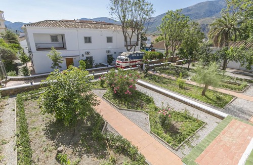 Orgiva Villa | POQUEIRA, 5 Bedroom House in Complejo Rural Orgiva