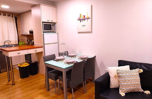 Getafe Apartment | Premium Apartment in Getafe Centro Confort WiFi 1Gbps Ideal UC3M and Companies