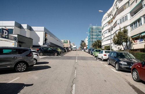 Hortaleza Apartment | Premium Loft in Madrid: IFEMA, Airport, and Metro (Madring F1)