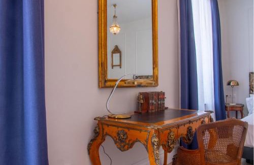 La Caleta Bed & Breakfast | Pries Homes La Casa Azul