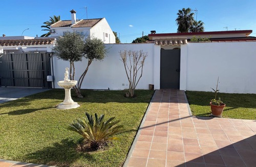 Los Gallos-Cerromolino Ski Chalet | Private villa with pool in Chiclana