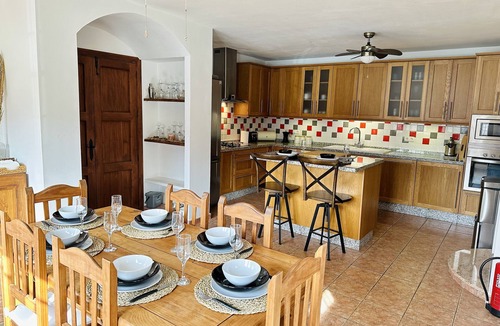 Lecrin Valley House | Private Casa Rural Retreat, Stunning Lake View, Lecrin Valley