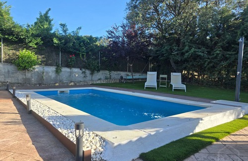 Maello Ski Chalet | Private chalet with pool, barbecue and fireplace, 1 hour from Madrid
