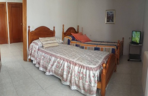 Toledo Bed & Breakfast | Private Double Room in Toledo Vacation Home