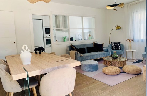Bailen-Miraflores Villa | Private & heated Pool, free parking; gym and cinema ! In the centre of Malaga