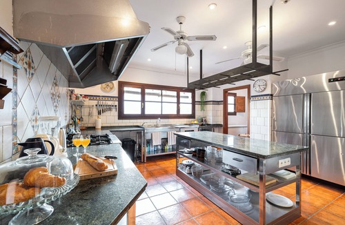 Casarabonela Villa | Private Hilltop Villa for 20 Guests · 9BR · Pool & Panoramic Views