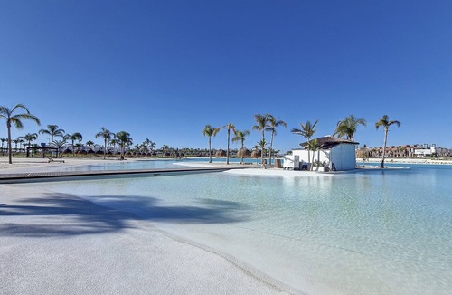 Torre-Pacheco Villa | Private Pool Villa Near the Beach & Lake