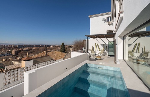 Genil Apartment | Privater Pool - Terrasse mit Aussicht - Tolle Lage by Interhome