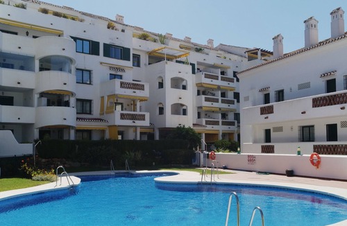 Benalmadena Costa Apartment | Pueblo del Parque - Charming 1 bedroom apartment with garden and mountain views