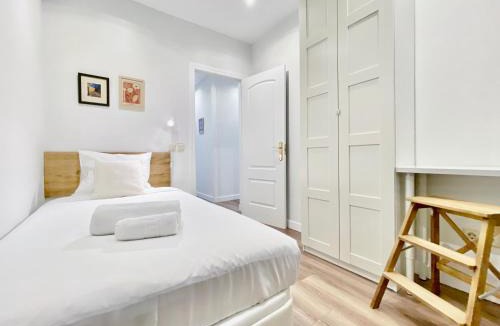 Las Acacias Apartment | Puerta de Toledo VII - Apartamento de 2 dormitorios con Balcón