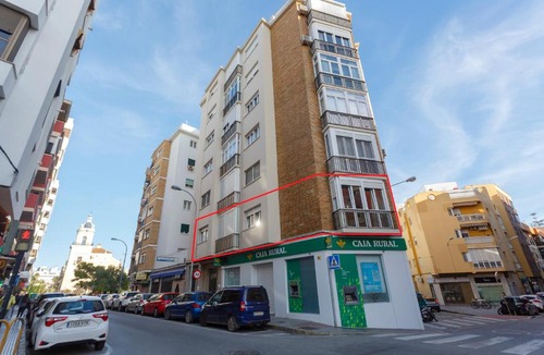 Cadiz Apartment | PUERTA del MAR Family Home by Cadiz4Rentals