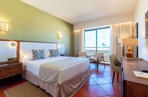 Islantilla Hotel | Puerto Antilla Grand Hotel