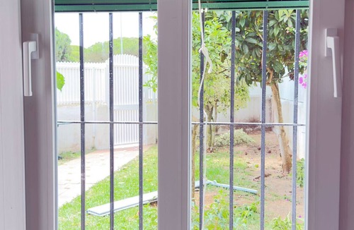 Poblado de Sancti Petri Apartment | Punto Mágico, apartamento con jardín