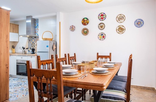 Navaluenga House | Quercus Country House with Mountain Views, Wi-Fi, and Air Conditioning