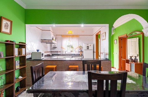 Chiclana de la Frontera House | Quiet Home "Camino del Pozo La Boyal" near City Centre with Pool, Terrace & Lawn