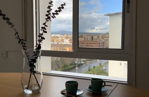 Distrito Sur Apartment | Quiet loft with views of the Mosque by beBalmy
