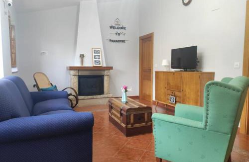 Loro House | R2R - Casa Petacos - 10A04