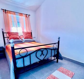 Locaiba Apartment | Rambla Retreats Apart Naranja in beautiful location with shared pool & hot tub