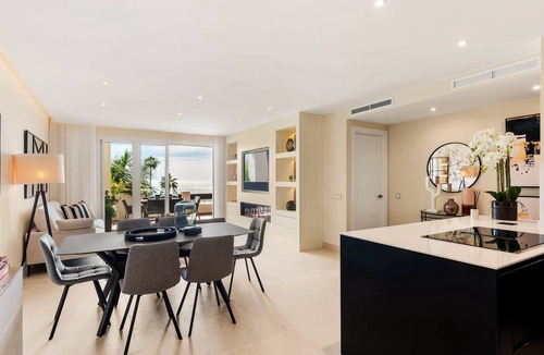 New Golden Mile Apartment | RDR303 - Frontline luxury 10 mins from Puerto Banús