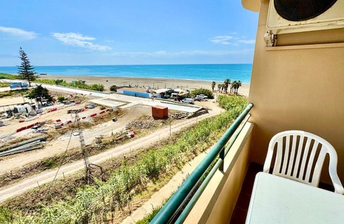 Benajarafe Apartment | Refugio con Piscina junto al Mar en Benajarafe