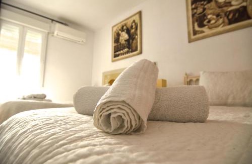 Distrito Centro Apartment | Regina Home -Parking Casco Historico