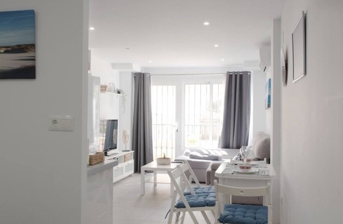 La Trinidad Apartment | Relájate junto a la piscina, espacio moderno